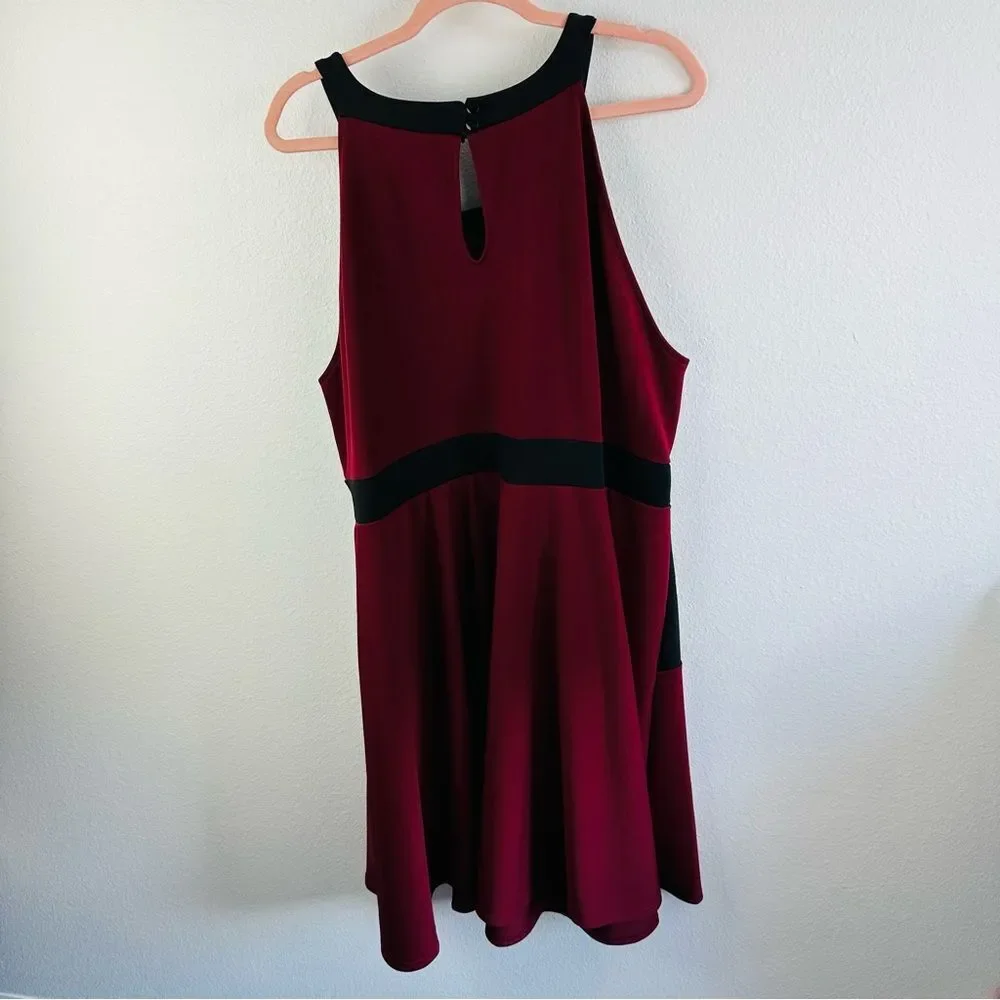 Limited Collection Burgundy Black High Neck Dress Size UK 30/32 US‎ 3X/4X NWT - Picture 3 of 3